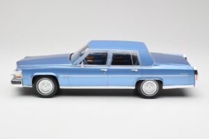 Cadillac Fleetwood Brougham Blau Metallic MCG 1:18 MCG18252 Druckguss — Bild 3 von 6