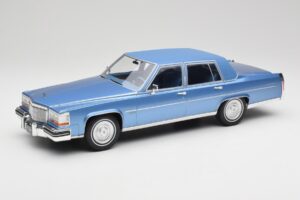 Cadillac Fleetwood Brougham Blau Metallic MCG 1:18 MCG18252 Druckguss
