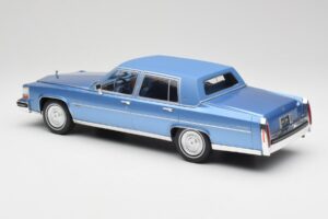 Cadillac Fleetwood Brougham Blau Metallic MCG 1:18 MCG18252 Druckguss — Bild 5 von 6