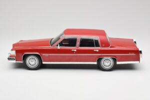 Cadillac Fleetwood Brougham Dunkelrot Metallic MCG 1:18 MCG18251 Druckguss — Bild 5 von 6