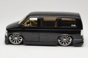 Chevrolet Astro Van Tuned Schwarz Jada 1:18 63122 Druckguss — Bild 4 von 8
