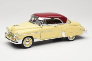 Chevrolet Bel Air Gelb & Rot Motormax 1:18 73111 Druckguss