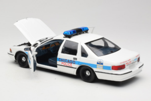Chevrolet Caprice Chicago Polizei UT Models 1:18 180142096 Druckguss — Bild 5 von 8