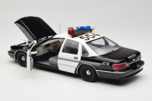 Chevrolet Caprice Glendale Polizei UT Models 1:18 21026 Druckguss — Bild 5 von 8