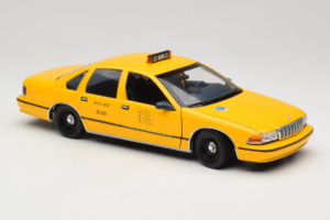 Chevrolet Caprice NYC Taxi UT Models 1:18 180142095 Druckguss — Bild 6 von 8
