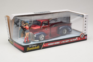 Chevrolet COE Pickup Wonder Woman With Figure Metals Diecast 1:24 30453 Druckguss — Bild 2 von 3