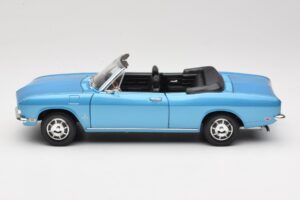 Chevrolet Corvair Monza Cabriolet Blau Road Signature 1:18 92498 Druckguss — Bild 4 von 8
