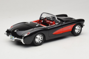 Chevrolet Corvette C1 Schwarz & Rot Bburago 1:18 3034-M1 Druckguss — Bild 3 von 8