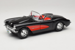Chevrolet Corvette C1 Schwarz & Rot Bburago 1:18 3034-M1 Druckguss