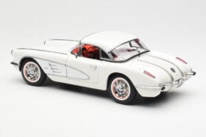 Chevrolet Corvette C1 Spider Hard Top Snowcrest Weiß AUTOart 1:18 71147 Druckguss — Bild 7 von 8