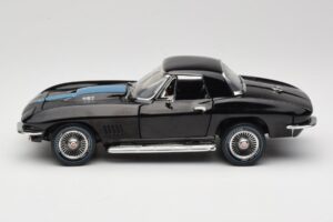 Chevrolet Corvette C2 Schwarz American Muscle 1:18 AMM1099/06 Druckguss — Bild 4 von 8
