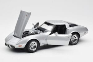 Chevrolet Corvette C3 Silber UT Models 1:18 21072 Druckguss — Bild 2 von 8