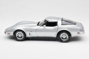 Chevrolet Corvette C3 Silber UT Models 1:18 21072 Druckguss — Bild 4 von 8