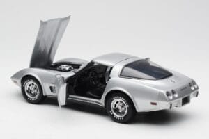Chevrolet Corvette C3 Silber UT Models 1:18 21072 Druckguss — Bild 5 von 8