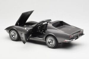 Chevrolet Corvette C3 Spider Laguna Grau Metallic AUTOart 1:18 71173 Druckguss — Bild 5 von 8