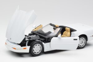Chevrolet Corvette C4 Cabriolet Weiß Maisto 1:18 32830 Druckguss — Bild 2 von 8