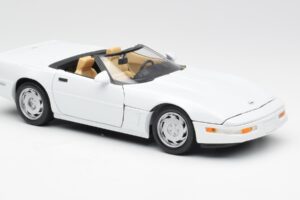 Chevrolet Corvette C4 Cabriolet Weiß Maisto 1:18 32830 Druckguss — Bild 6 von 8