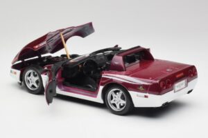 Chevrolet Corvette C4 Indy 500 Pace Car Maisto 1:18 56011 Druckguss — Bild 5 von 8