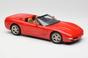 Chevrolet Corvette C5 Cabriolet Rot UT Models 1:18 21006 Druckguss — Bild 6 von 8