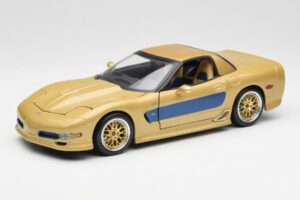 Chevrolet Corvette C5 Guldstrand Signature Edition Gold Maisto 1:18 31657 Druckguss