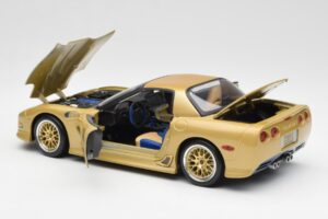 Chevrolet Corvette C5 Guldstrand Signature Edition Gold Maisto 1:18 31657 Druckguss — Bild 5 von 8