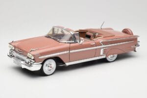 Chevrolet Impala Cabriolet Braun Motormax 1:18 73112 Druckguss