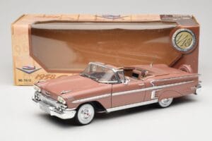Chevrolet Impala Cabriolet Braun Motormax 1:18 73112 Druckguss — Bild 8 von 8