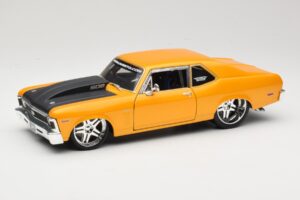 Chevrolet Nova SS Gold Maisto 1:18 31083 Druckguss