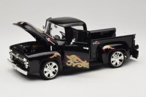 Chevrolet Old School Cody Project Truck & Chopper Set Joyride 1:18 33911 Druckguss — Bild 2 von 8