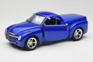Chevrolet SSR Concept Blau Maisto 1:18 531612 Druckguss — Bild 2 von 8
