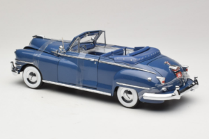 Chrysler New Yorker Blau Signature Models 1:18 CT-68629 Druckguss — Bild 5 von 6