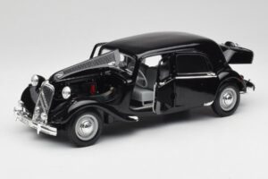 Citroen 15CV 6 Cyl Schwarz Maisto 1:18 31821 Druckguss — Bild 2 von 8
