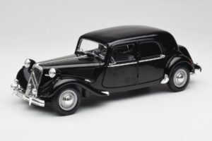 Citroen 15CV 6 Cyl Schwarz Maisto 1:18 31821 Druckguss