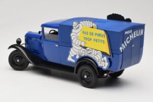 Citroen C4 F Pas de Pneus Trop Petit Blau Solido 1:18 151235-00 Druckguss — Bild 7 von 8