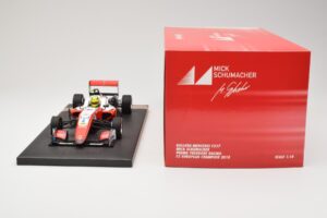 Dallara Mercedes F317 #4 M. Schumacher Prema Theodore Racing European F3 Champion 2018 Minichamps 1:18 517181804 Druckguss — Bild 6 von 6
