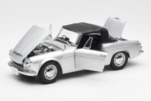 Datsun Fairlady 2000 SR311 Roadster Silber AUTOart 1:18 77432 Druckguss — Bild 2 von 8