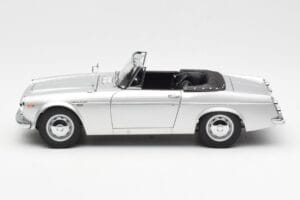 Datsun Fairlady 2000 SR311 Roadster Silber AUTOart 1:18 77432 Druckguss — Bild 4 von 8