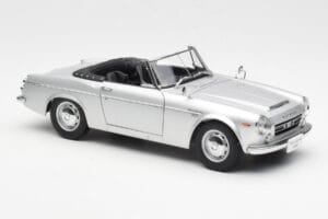 Datsun Fairlady 2000 SR311 Roadster Silber AUTOart 1:18 77432 Druckguss — Bild 6 von 8