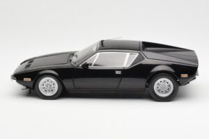 De Tomaso Pantera Schwarz Kyosho 1:18 08851BK Druckguss — Bild 4 von 8