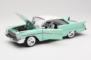 DeSoto Adventurer Grün Road Signature 1:18 92738-R1 Druckguss — Bild 2 von 8