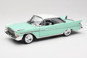 DeSoto Adventurer Grün Road Signature 1:18 92738-R1 Druckguss