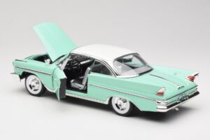 DeSoto Adventurer Grün Road Signature 1:18 92738-R1 Druckguss — Bild 5 von 8