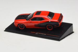 Dodge Challenger SRT8 Rot IXO 1:43 CLC597N Druckguss — Bild 3 von 4