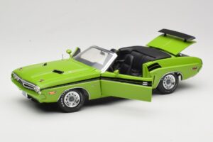Dodge Challenger Cabriolet Grün Greenlight 1:18 12803-06G Druckguss — Bild 2 von 8