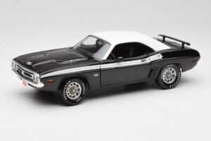 Dodge Challenger R/T Schwarz & Weiß ERTL 1:18 36549 Druckguss