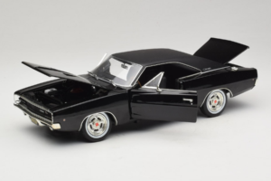 Dodge Charger R/T Steve McQueen Bullitt Movie Greenlight 1:18 12839 Druckguss — Bild 2 von 8