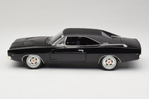 Dodge Charger R/T Steve McQueen Bullitt Movie Greenlight 1:18 12839 Druckguss — Bild 4 von 8