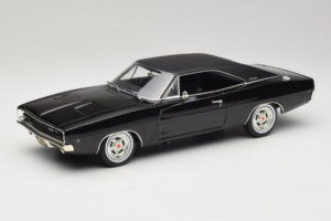 Dodge Charger R/T Steve McQueen Bullitt Movie Greenlight 1:18 12839 Druckguss