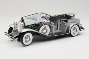 Duesenberg SJ Silber GreenLight 1:18 13525 Druckguss — Bild 2 von 8