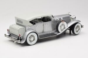 Duesenberg SJ Silber GreenLight 1:18 13525 Druckguss — Bild 3 von 8